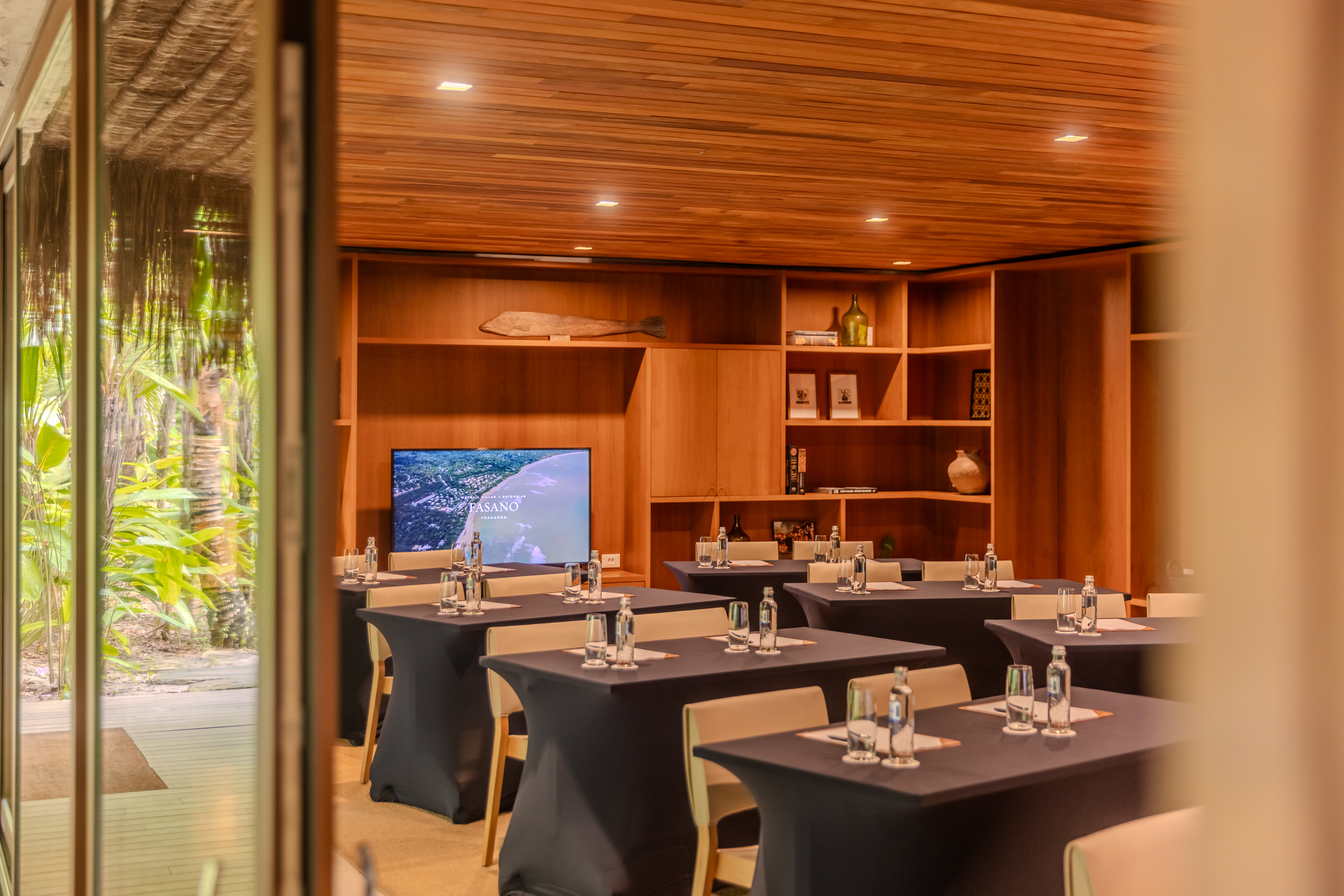 EVENTS LOUNGE