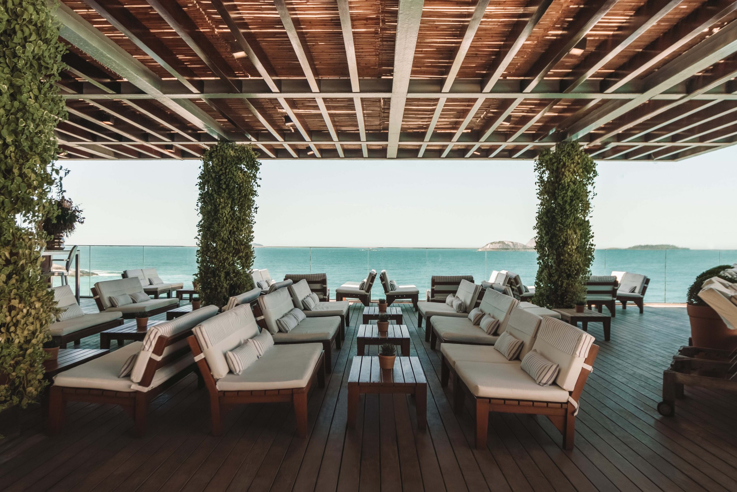 Pool Bar