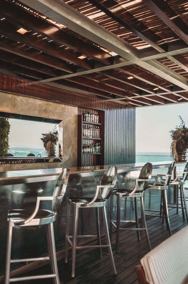 Pool Bar