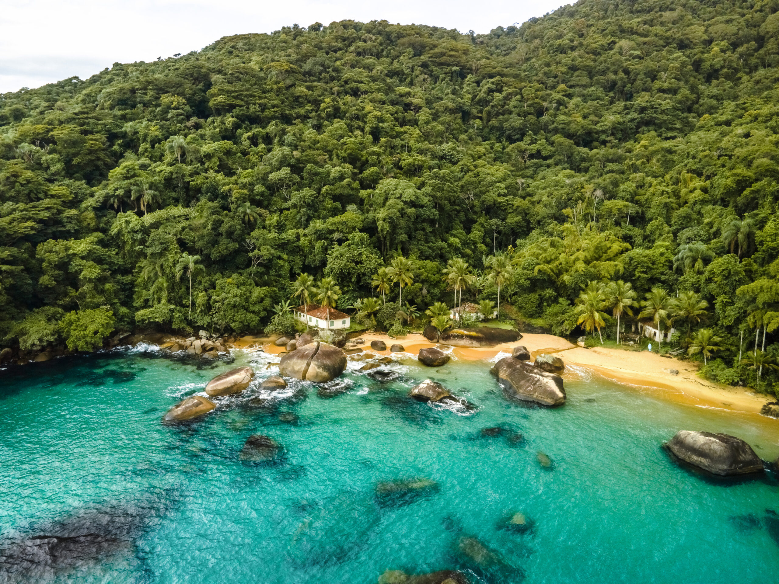 Araçatiba beach and Vermelha beach